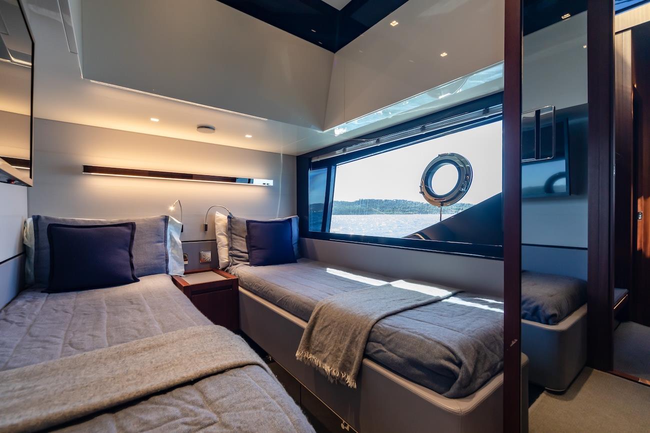 2021 RIVA 66' RIBELLE 